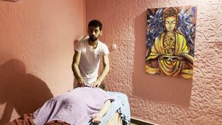 Pretty woman visited a Turkish massage parlor and received an intimate Massage with a Big ASS - 10 image