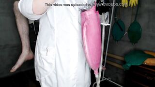 Chubby MILF nurse gives a 1500ml enema to the patient - 9 image