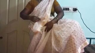 Hot Mallu Aunty Nude Selfie And Fingering For father in law - 2 image