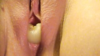 Orgasm with pears in the cunt - 4 image