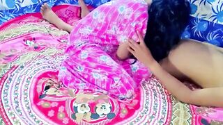 MILF MOM SEDUCE INEXPERIENCED GUY WITH MORNING GLORY TO HOLIDAY SEX - 4 image