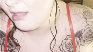 BBW KweenJackie206 sucking off BBC with her roommate upstairs!!!