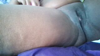 Ebony teen masturbates on webcam with clitoral stimulator