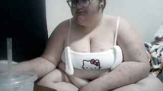 BBW Feedee eats Taco Bell - 14 image