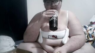 BBW Feedee eats Taco Bell - 9 image