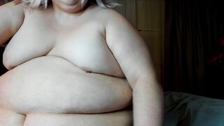 SSBBW PLAYS WITH HER FAT BODY AND HUGE FAT PUSSY - 6 image