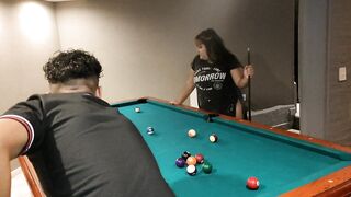Pendeja se pone jugetona y me hace apostar en un juego de pool