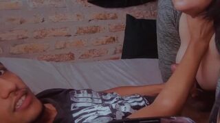 Mi juega free fire, pero yo le chupo la pija y no lo dejo subir a heroico ptm xd - 1 image