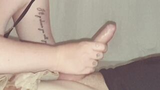 Jouets, fellation, baise et ejac sur les seins - 14 image