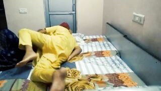 HARDCORE ROUGH INDIAN SEX NEWLY MARRIED COUPLE Clear Hindi Audio chudai 2022 - 6 image