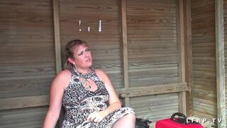 Casting BBW Mere de famille prise en double penetration - 1 image