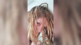 une bonne pipe avant qu'elle me grimpe dessus - 6 image