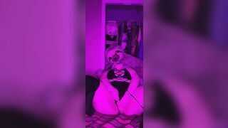 Fat white PAWG sucks and fucks dildo