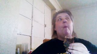 It's Pork Chop Night! Feedee SSBBW Koi pigs out on a pork chop - 10 image