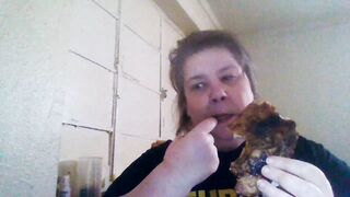 It's Pork Chop Night! Feedee SSBBW Koi pigs out on a pork chop - 5 image