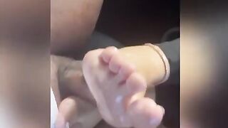 Back seat foot fetish w Mr Wonderful - 13 image