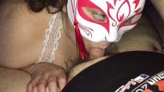 Wife deepthroats and thuckles - 15 image