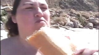 BBW milf doesn't leave food even with a cock in her pussy - 2 image