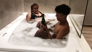 mi mejor amiga me invita a su nueva casa y follamos bien hardcore se pone de perrita - 3 image