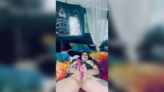 Bbw plays with her self til she squirts - 9 image