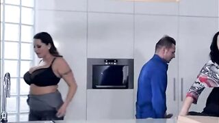 Big Knockers Anal Pizza - 6 image