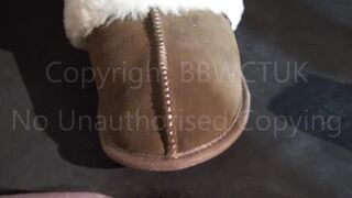 22-09-04 BROWN SLIPPERS COCK CRUSH 1