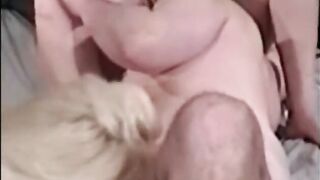 Lucky big man enjoys couple of really starving overweight babes - 3 image