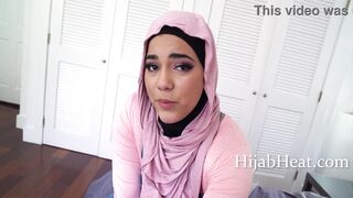 Chubby Arab Stepsis Gets Me Hummus Hoping To Get Some - 6 image