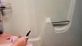 My chubby bbw wife Pandi is conducting business in the tub (Pt 2/5) - 14 image