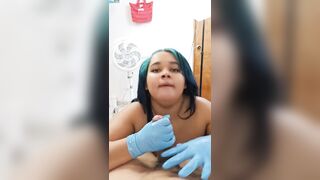 le chupo la polla a mi hermanastro mientras mama no esta - 9 image