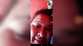 Gorda caliente con dildo parte 1