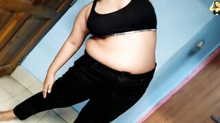 Bhabhi ne kha mujhe aur jor se chodo - Hot Bhabhi Yoga karte hai, devar se Choda Chudi karne ke liye jabardast karta hai - 2 image