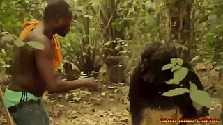 LEAKED VIDEO: BBW POPULAR YORUBA COMPUTER VILLAGE HUSTLER FUCKED STREET BUS DRIVER IN THE BUSH - AFRICAN BBW AND BBC PORN WORK - 1 image