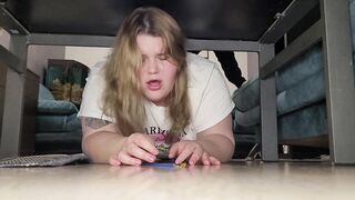 Cum on the cute paintress big ass - 10 image