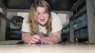 Cum on the cute paintress big ass