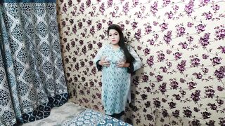 Beautiful Pakistani Aunty Fingering with Sexy Urdu Voice - 2 image