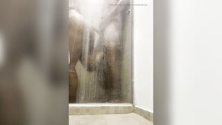 I found my friend in the bathroom and she invite me to fuck, she has a big butt- Parejahotcol - 8 image