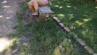 MARY BUTTERFLY : I was very hot and my husband cuckold took me for a walk in the public square and I took the opportunity to get some fresh air and do Exhibitionism, I'm a married and naughty whore - 4 image