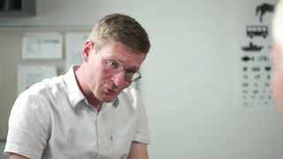 Chubby slut real gyno exam - 5 image