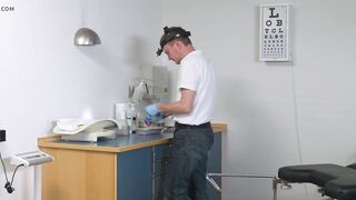 Chubby slut real gyno exam - 9 image