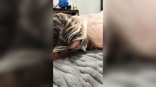 4K- Pregnant MILF fucks vibrator - 8 image