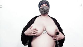 Arabic Big Tits Women Fucking Pussy with a Dildo