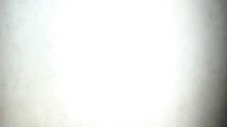 Tenia un culo muy estrecho y sin miramientos le terminan destrozando el culo a Betty G - 8 image