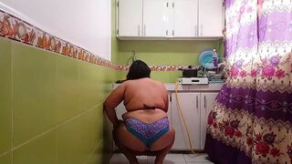 Whenever my stepsister has to clean the house, she doesn't wear a lot of clothes so that I can see her so we can fuck la - 1 image