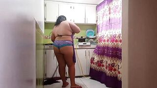 Whenever my stepsister has to clean the house, she doesn't wear a lot of clothes so that I can see her so we can fuck la - 8 image