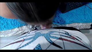 I know how to suck cock and fuck my pussy with a dildo - 1 image