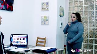 BBW Chrystal Rosewood wants to be a porn model... But will she pass the HOT CASTING?