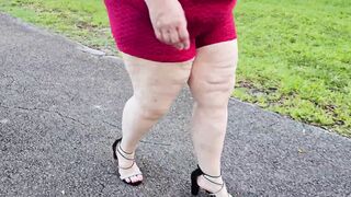 Big ass Hijab Muslim Milf doing early morning walks outdoor in the park and pissing - 3 image