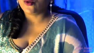 Hot Sensuous Bhabhi Girl Fulfills Her Sex Desire by Opening Her Clothes, Pressing Her Boobs and Drying Her Boobs