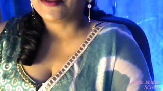 Hot Sensuous Bhabhi Girl Fulfills Her Sex Desire by Opening Her Clothes, Pressing Her Boobs and Drying Her Boobs - 6 image